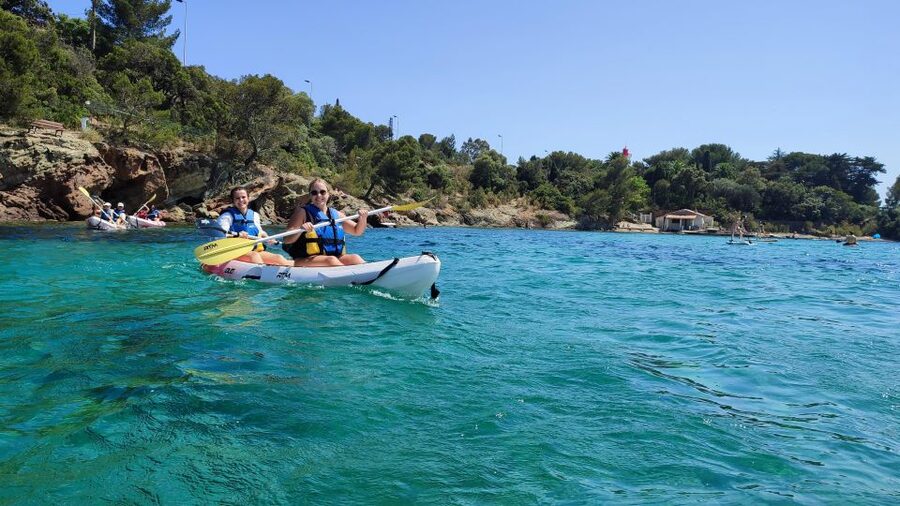 Rando Kayak Agay Guided Visit - Meeting point reality: finding Bay Beach Club fast
