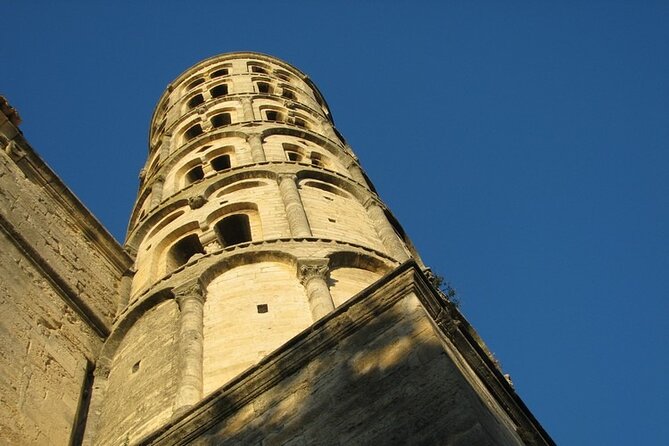Roman Sites and Historical Places Day Trip from Avignon - Maison Carrée photo stop and Roman Nîmes city time