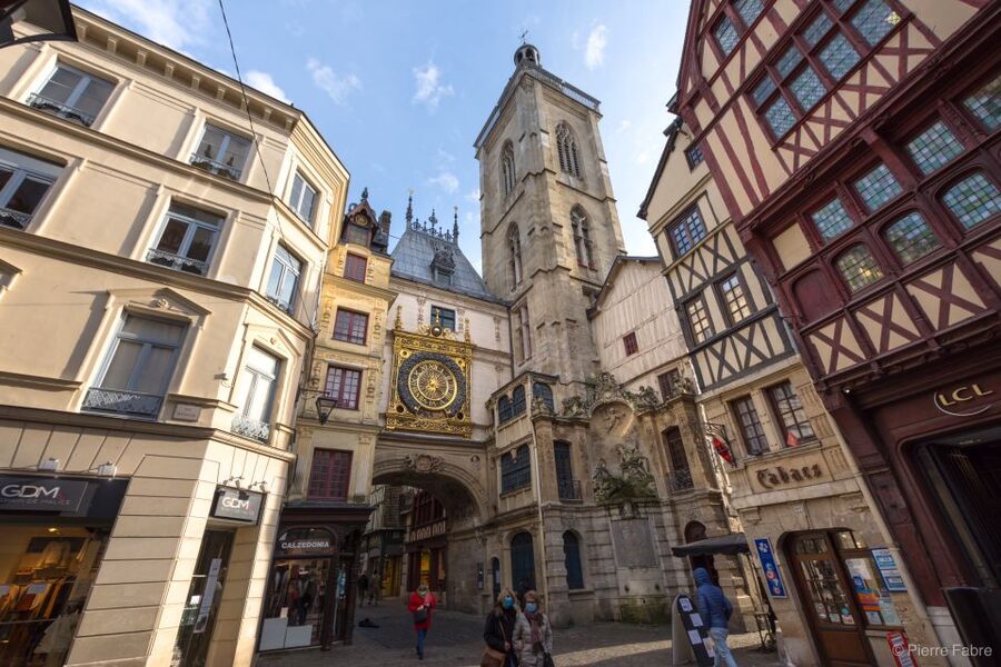 Rouen: Guided Tour of the Historic Center - Pace, weather, and what to bring for cobbled streets