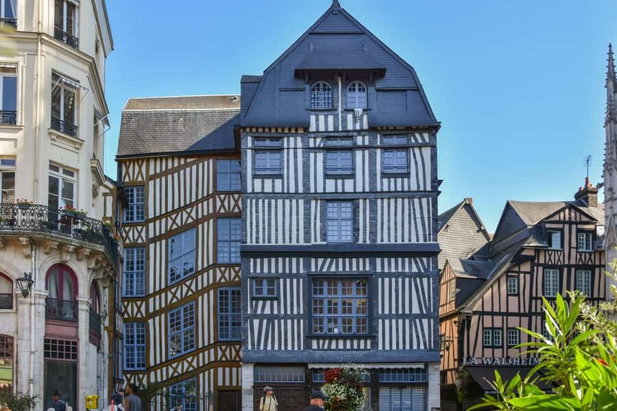 Rouen: Guided Tour of the Historic Center - Rouen’s courthouse and the civic heart of the city