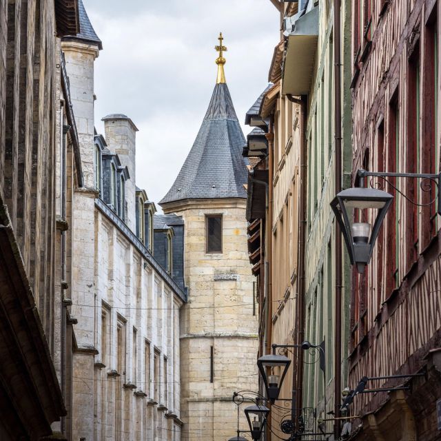 Rouen: Guided Tour of the Historic Center - Price and value for a 90-minute guided walk in Rouen