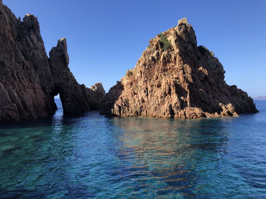 Sagone/Cargèse: Croisière Scandola, Piana, Girolata Baignade - Gulf of Porto: a viewpoint that sets up the dramatic rock sections