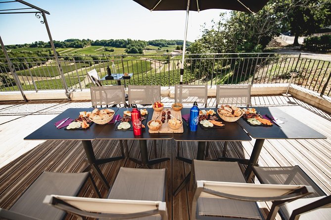 Saint-Emilion Electric Bike Day Tour with Wine Tastings & Lunch - Saint-Émilion on Foot: UNESCO Streets and a Final Tasting