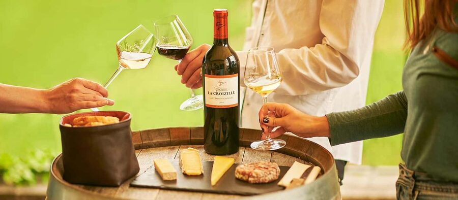 Saint-Emilion: Grand Cru Classé Gourmet Visit - Meeting point and getting there without stress