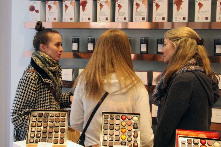 Saint-Germain-des-Prés: Pastry and Chocolate Walking Tour - Chocolate Makers, Ganache Talk, and What Makes a Bar Taste Different