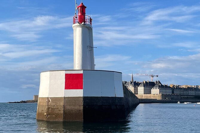 Saint-Malo: 1h30 guided boat trip (Commented FR & EN) - FAQ