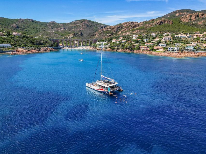 Saint Raphaël: Guided cruise, discover a beautiful coastline - Return to Saint-Raphaël: Last Glance, Then Disembarkation