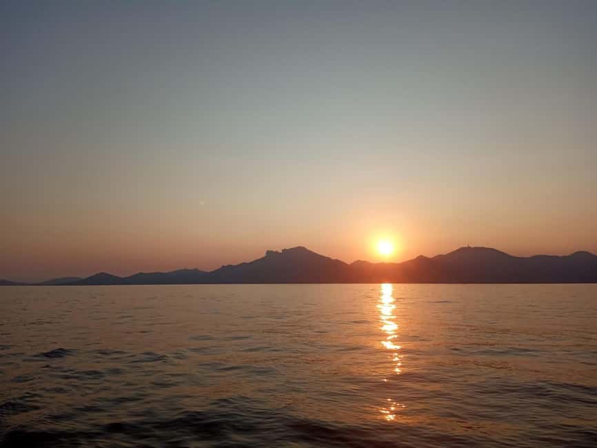 Saint Tropez: Evening Catamaran Party with Welcome Drink - What the Caseneuve Maxi Catamaran Feels Like at Night