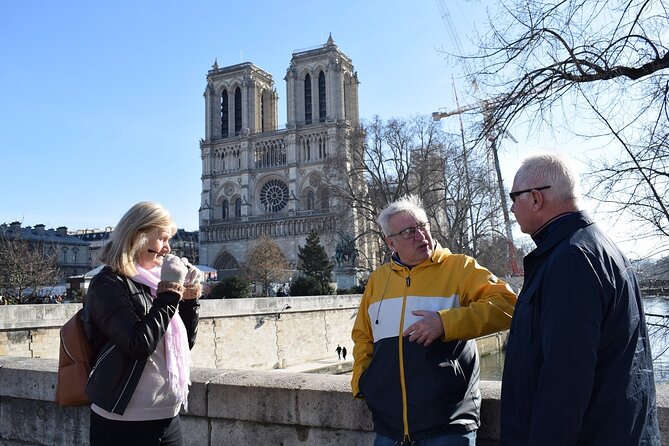 Sainte-Chapelle and Conciergerie Guided Tour with Ticket in Paris - How the timed tickets and small group change your day