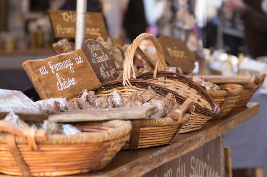 Sarlat Gourmet Tour & Market Visit with Tastings - Guide Style: Friendly and Soft Spoken Can Be a Feature