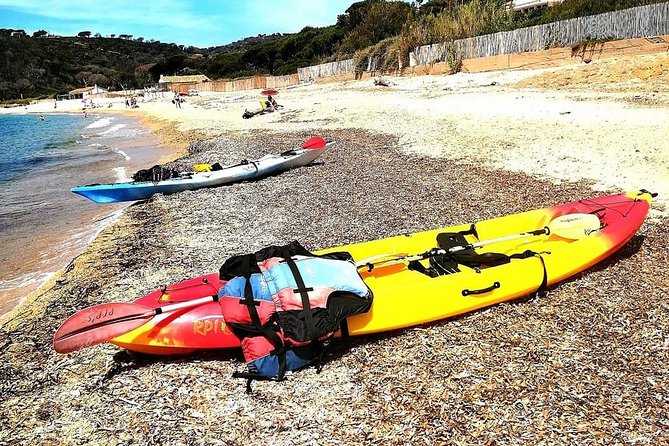 Sea kayaking in the heart of the Ramatuelle Nature Reserve - Where Ramatuelle’s “3 Caps” coast fits into your Saint-Tropez plans