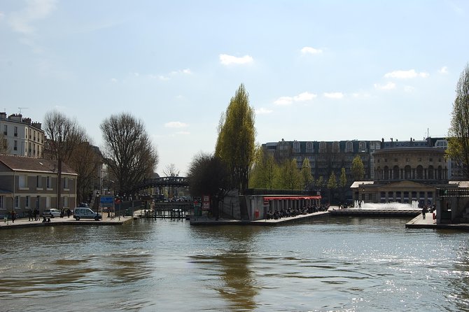 Seine River Cruise and Paris Canals Tour - When the tour feels long: tunnels, multiple locks, and sound issues