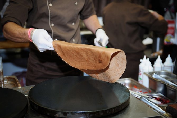 Seine River Cruise & French Crepe Tasting by the Eiffel Tower - Audio in 14 Languages, Plus the Smartphone App Reality Check