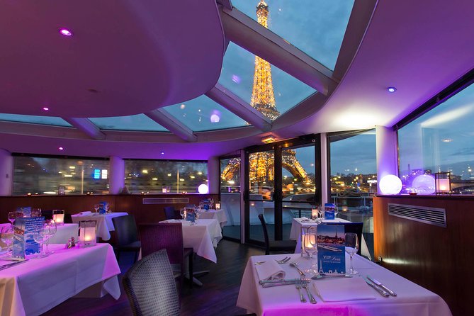 Seine River Dinner Cruise with Live Singer by VIP Yacht de Paris - 4 hours on the clock, how the evening actually flows