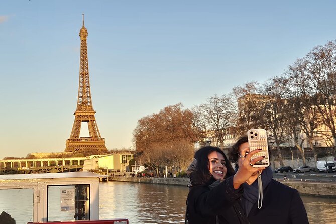 Seine River Sightseeing Guided Cruise by Vedettes du Pont Neuf - The Guide and the 13-Language Extras That Make the Cruise Feel Personal