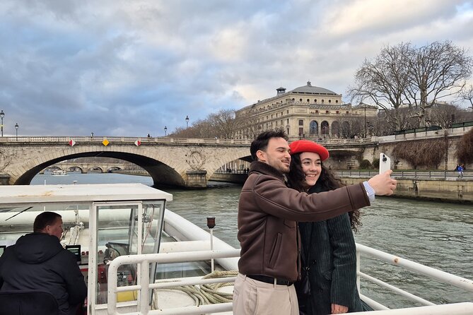 Seine River Sightseeing Guided Cruise by Vedettes du Pont Neuf - The Boat Setup, Open Deck Air and a Covered Backup