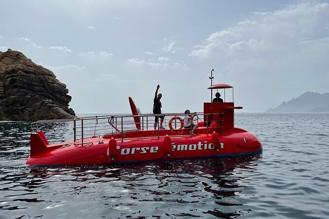 Semi-submarine: visit to the seabed of Porto Bay - Group size and the feel of the experience