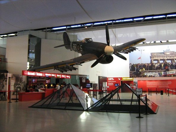 Small Group Guided D-Day Tour and Mémorial de Caen Museum - Mémorial de Caen museum: the context that makes the coast hit harder
