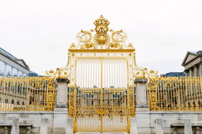 Small Group VIP Versailles Bike Tour from Paris with King's Apartments Access - Paris to Versailles, without the stress