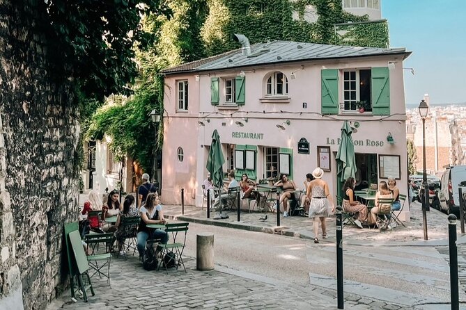 Small Group Walking Tour of Montmartre -10 people max - Picasso’s shadow at Le Bateau-Lavoir, then the painters behind the Moulin