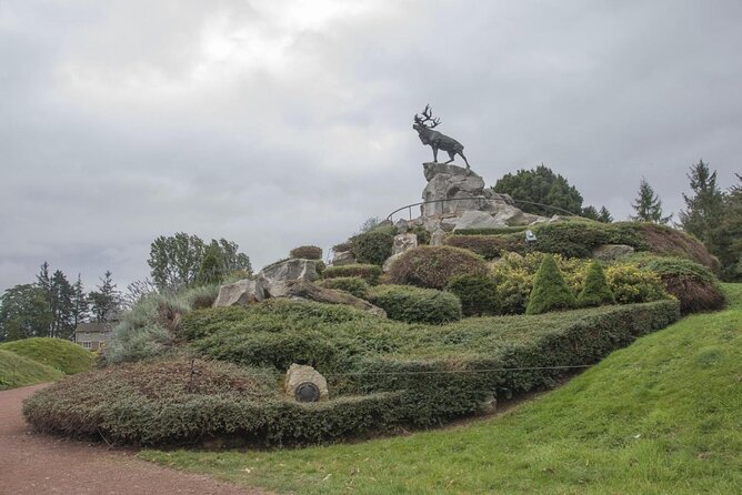 Somme Battlefields Small-Group Day Trip with John Monash Centre from Paris - Delville Wood Cemetery and Quiet Respect