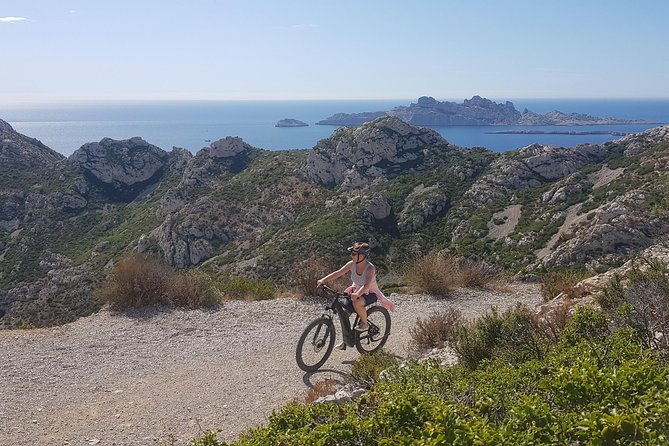 Sormiou Calanques National Park Electric Bike Tour from Marseille - Marseille to the Calanques: a 3.5-hour mix of city, park, and jaw-drop views