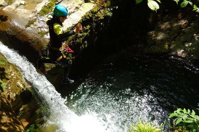 Sports canyoning in the Vercors near Grenoble - Where the Thrill Happens: Ecouges Canyon in the Vercors