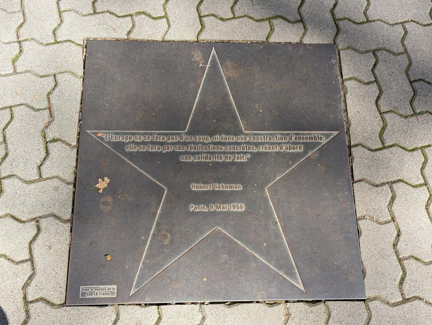 Strasbourg : European District Walking Tour - Council of Europe and the European Court of Human Rights, explained on the sidewalk