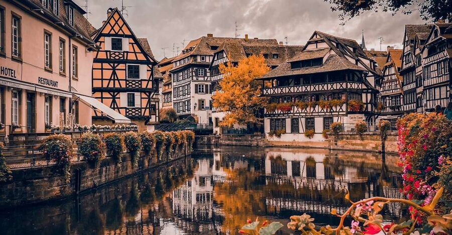 Strasbourg: Guided Historical Neighborhoods Walking Tour - Why this walking tour works in Strasbourg