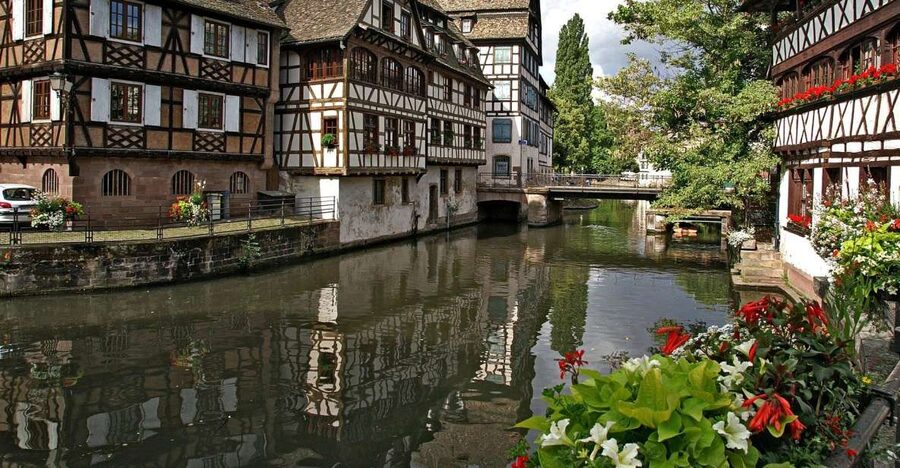 Strasbourg: Private Walking Tour of the Historical Center - Medieval church sightings: Saint-Thomas and Saint-Guillaume