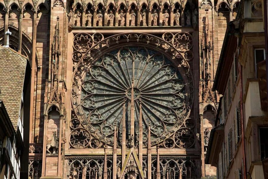 Strasbourg: Walking Tour with a Local Guide - Strasbourg Cathedral: What to Notice and How to Photograph It