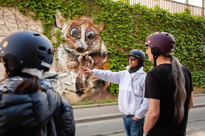 Street Art tour in Paris - Discover Paris murals ! - Stop 1 at Galerie Itinerrance, your art-spotting warm-up