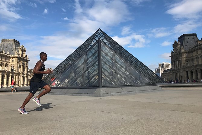 Sunrise Run & Sightseeing in Paris - Gear tips that make the run way easier