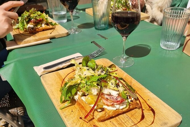 Taste Avignon – A Full French Culinary Tour by Do Eat Better - Stop 1 at Les Halles d’Avignon: Olive Oil, Tapenade, and Pissaladière
