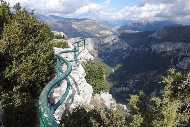 The Grand Canyon of Europe and Its Lavender Fields Small group - Your driver-guide matters, and the best ones read the room