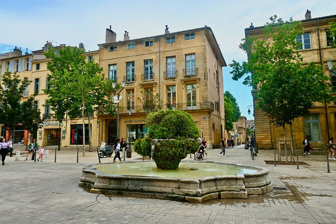 Time flies in this complete tour of Aix-en-Provence - Hotel de Caumont Art Centre: What You See, and What You Might Pay For