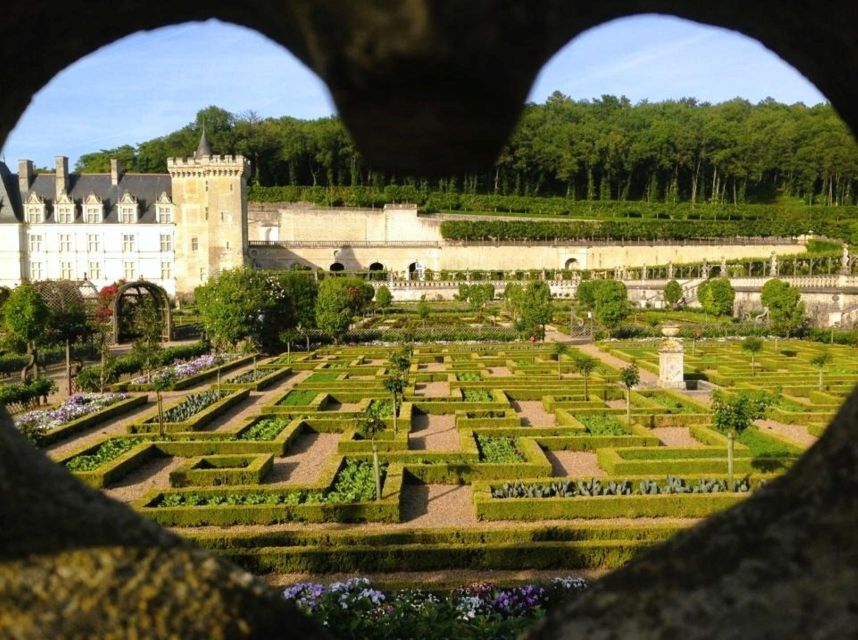 Tours: Chateaux Azay-le-Rideau and Villandry Morning Tour - Who should book this morning tour, and who should skip it
