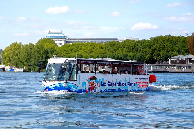 Tours of Paris and the Hauts-de-Seine in an Amphibious Bus - Before the splash: Pont Alexandre III and Les Invalides