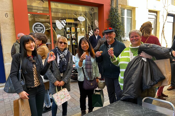 Traditional Gourmet Food & Wine Tour in Bordeaux - Galerie des Grands Hommes: Market Streets Turned High-End Blocks