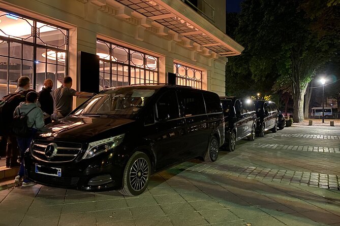 Transfer between Paris and airports CDG/ORLY/LBG (Van 8pax) - Best fit: who should book this van transfer