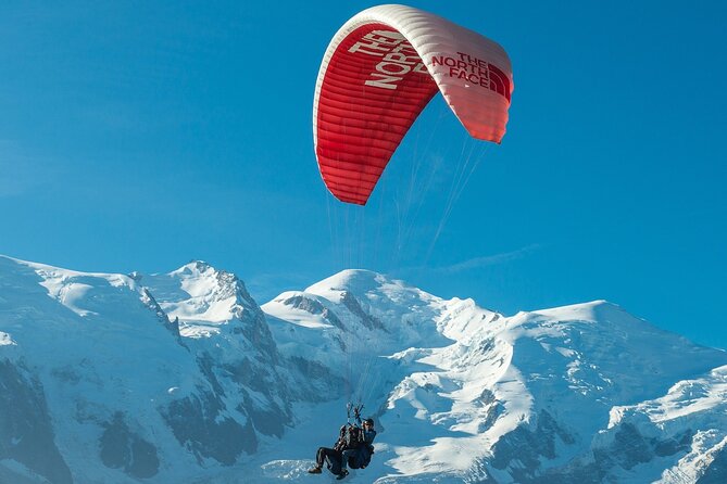 Two-seater paragliding flight in Chamonix - First Look at Tandem Tandem Paragliding in Chamonix
