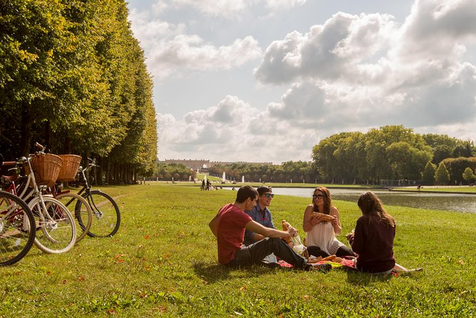 Versailles Bike Tour with Market, Gardens & Guided Palace Tour - The train part matters more than you think