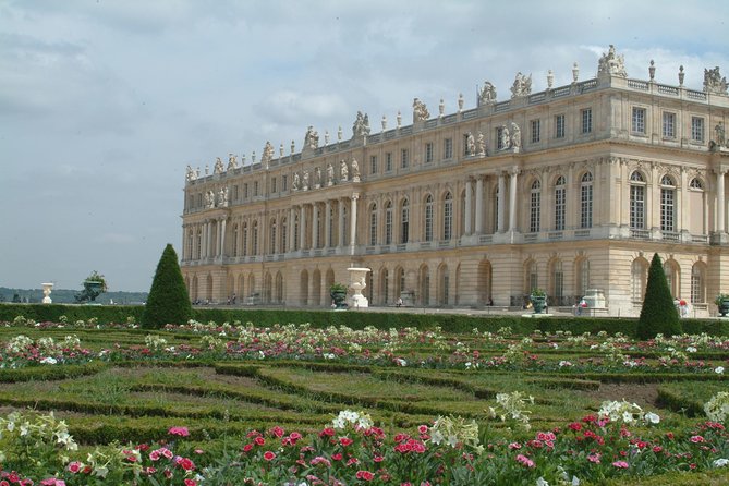 Versailles Domain Audio Guided Half Day Tour from Paris - The multilingual hostess: what this can and cannot fix