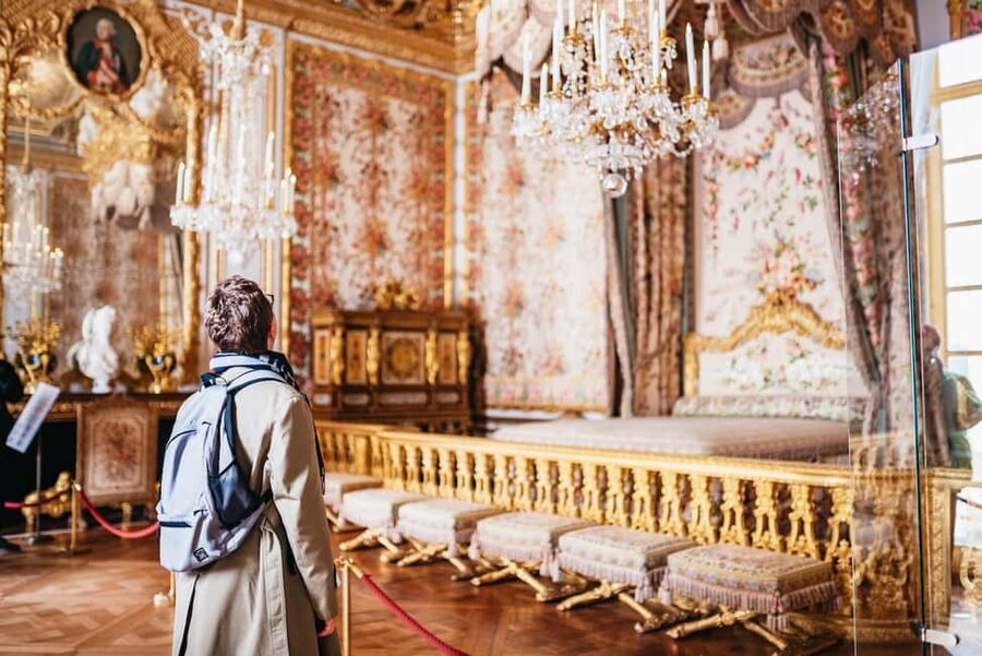 Versailles: Entry ticket & Private Apartments VIP Tour - Meeting at Ailes des Ministres Nord, so you start smoothly