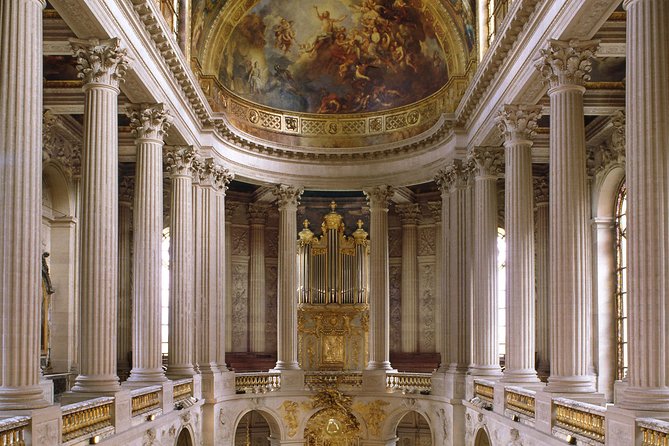 Versailles: Full Day Tour & Shuttle from Paris - Gardens of Versailles: more walking than you think, with shows April to October