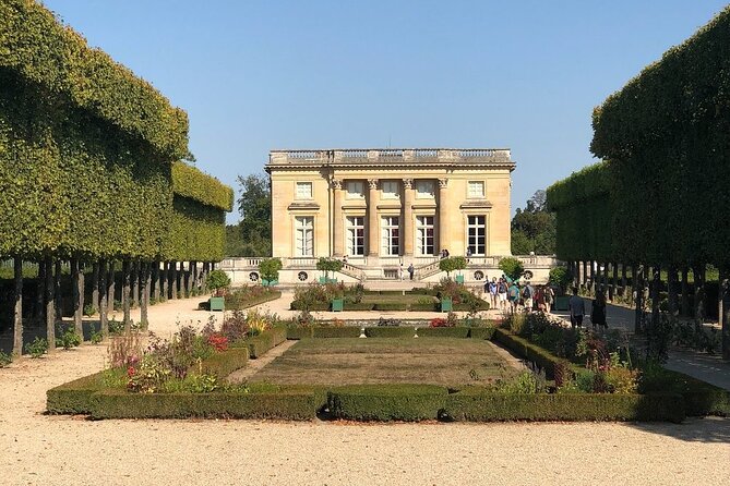 Versailles Full Tour: Palace, Gardens & Marie-Antoinette’s Estate - Marie-Antoinette’s Estate: Petit Trianon and the Queen’s Hamlet