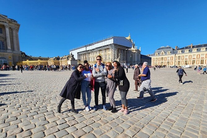 Versailles Golfcart & Bike Guided Tour: Gardens Hamlet Fountains - How much walking and effort to plan for