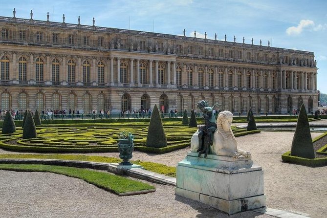 Versailles Guided Visit – Hotel Pickup, Meeting Point or None - Group Size and Pacing: From Essential to Semi-Private