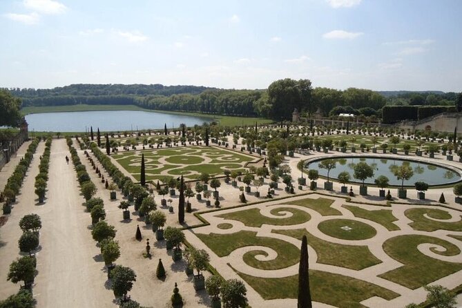Versailles & Louvre Museum: All-Inclusive Semi Private Tour - Louvre time that doesn’t try to cover everything