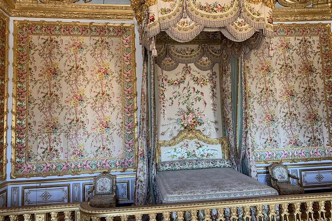 Versailles Palace and Giverny Private Guided Tour from Paris - The drive from Versailles to Giverny and why timing matters